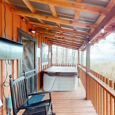 Cozy Cabin เซอเวียร์วีล ภายนอก รูปภาพ