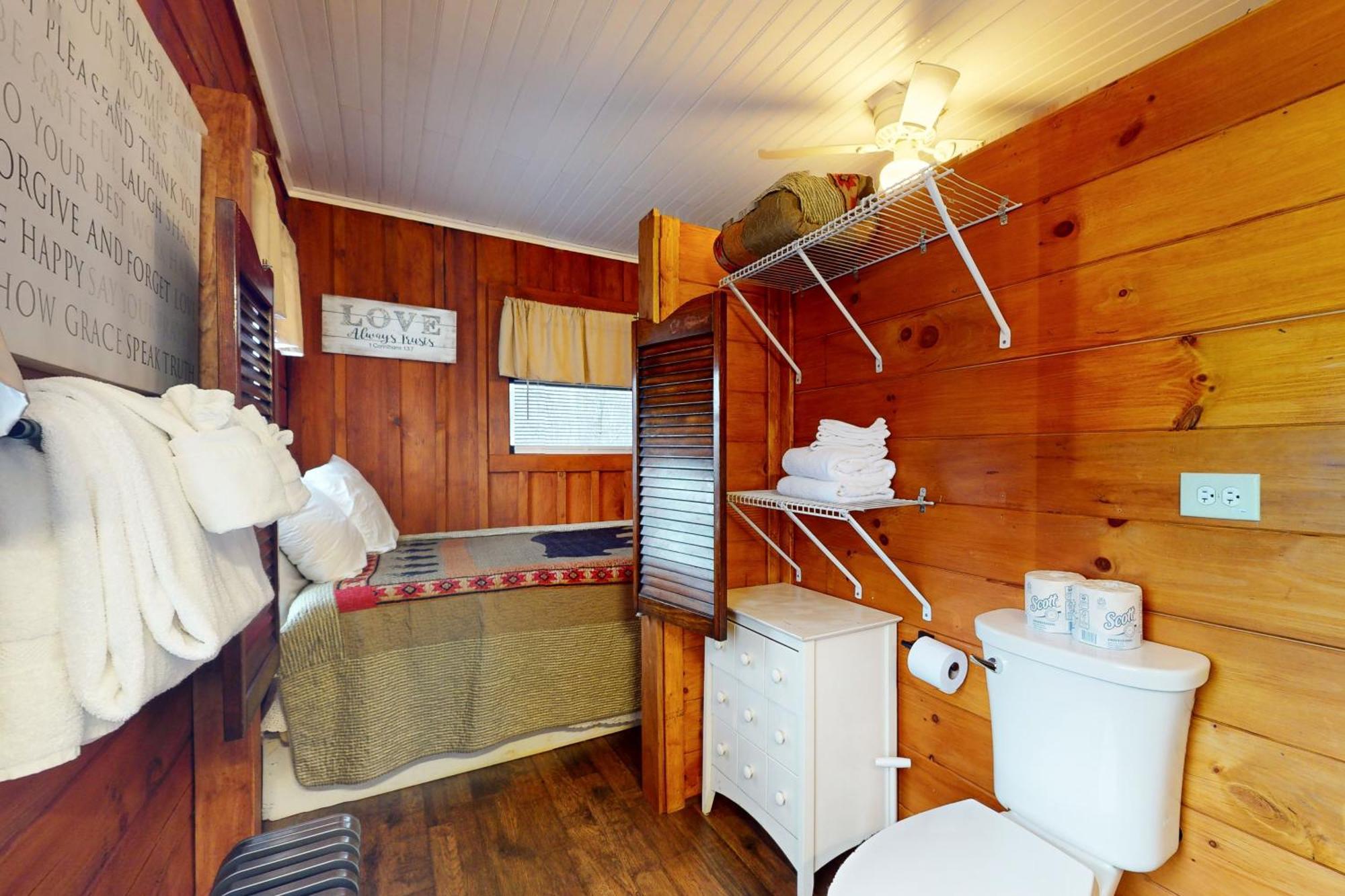Cozy Cabin เซอเวียร์วีล ภายนอก รูปภาพ