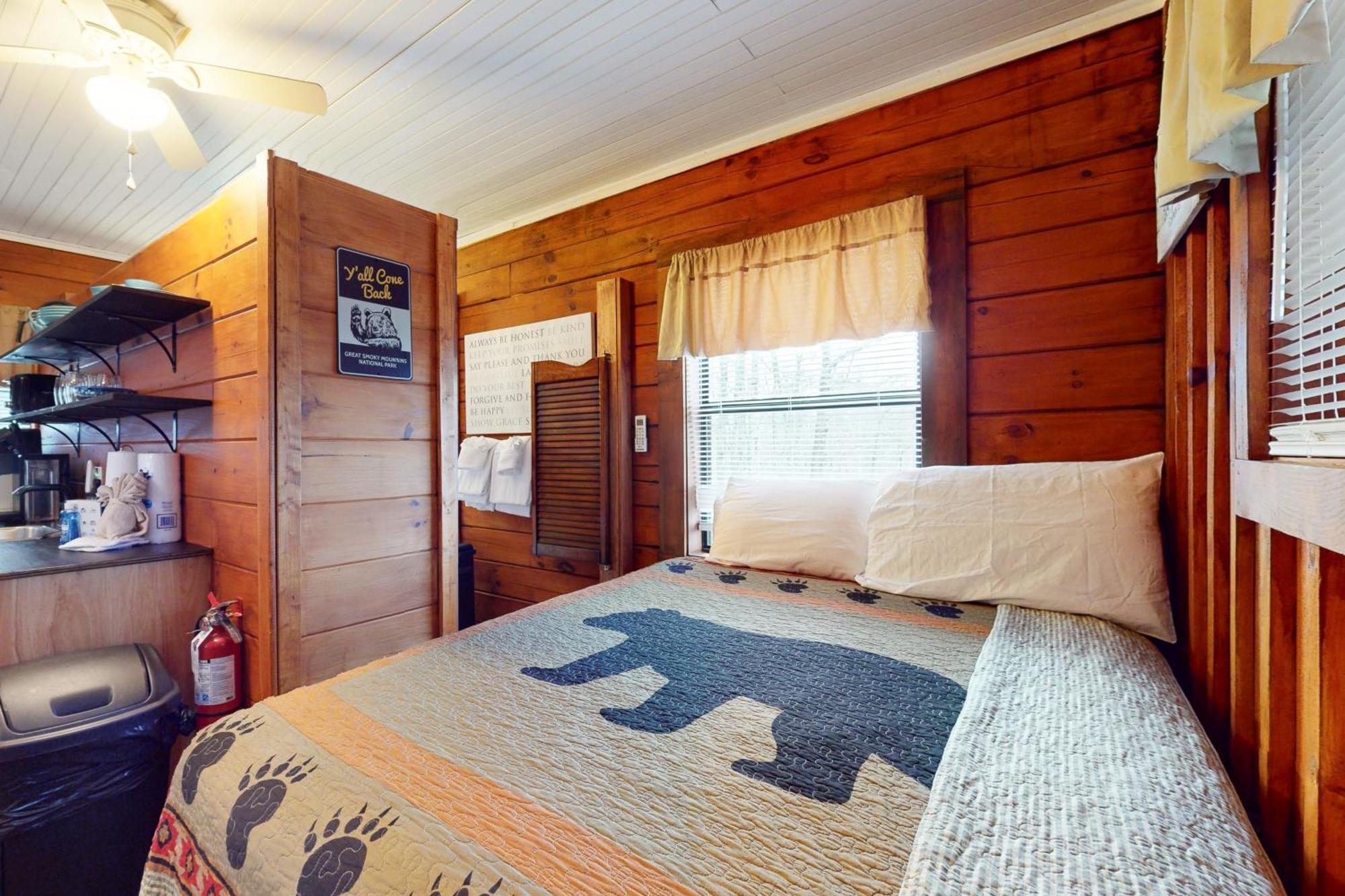 Cozy Cabin เซอเวียร์วีล ภายนอก รูปภาพ