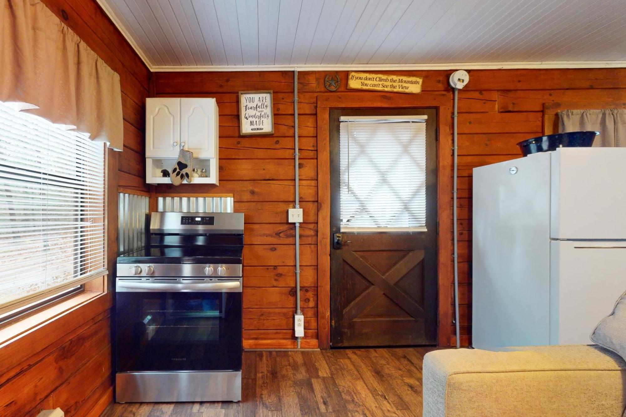 Cozy Cabin เซอเวียร์วีล ภายนอก รูปภาพ