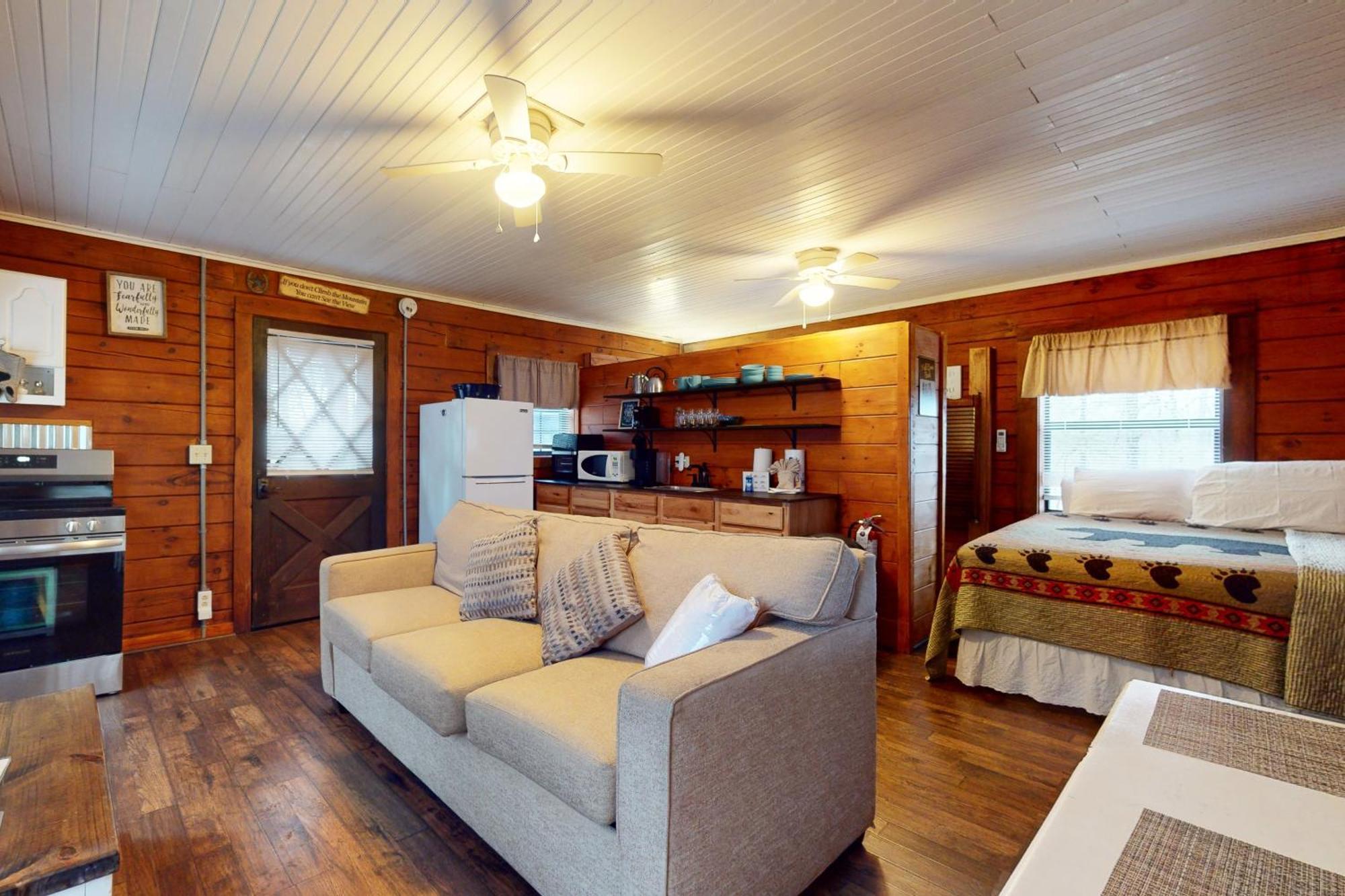 Cozy Cabin เซอเวียร์วีล ภายนอก รูปภาพ